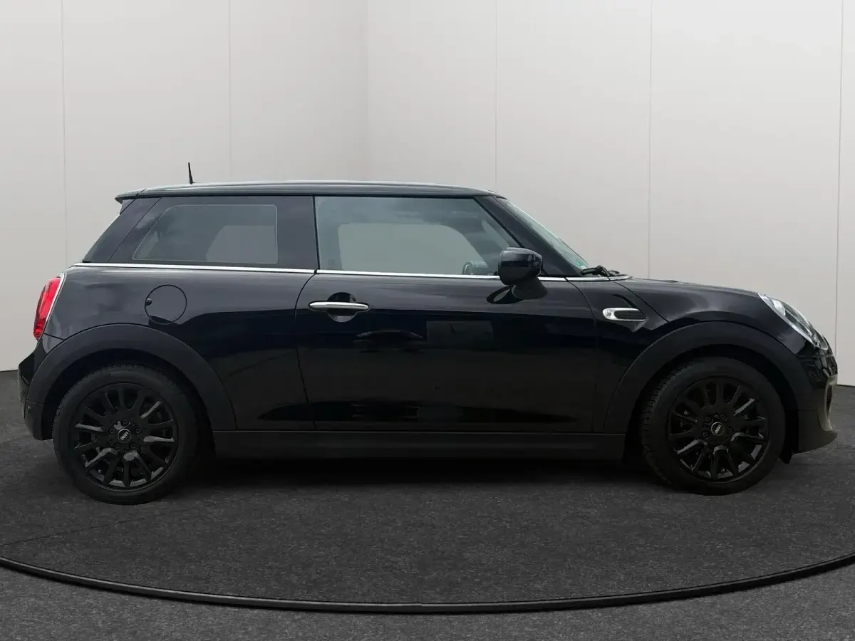 Gebraucht Mini ONE 102 PS (75 kW) 2021 Schwarz Kleinwagen