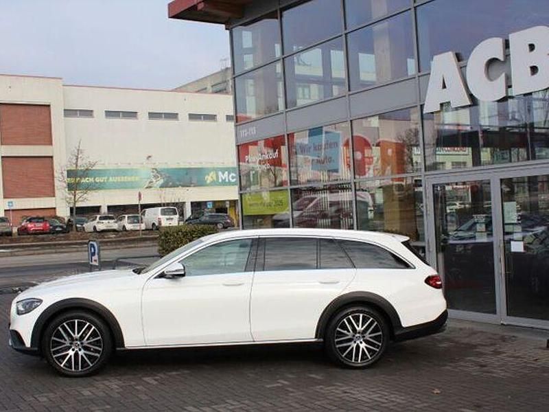 Gebraucht Mercedes E400 330 PS (242 kW) 2020 Weiß Kombi