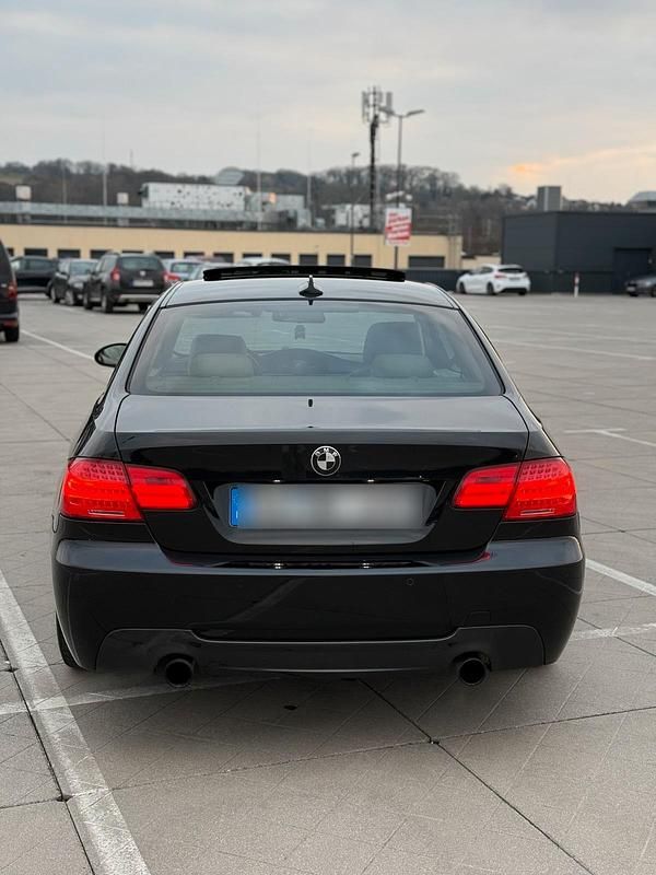 Schwarz Gebraucht 2007 BMW 335 Shadowline Coupé | 13.999 € (Teuer) - Bild 1/4