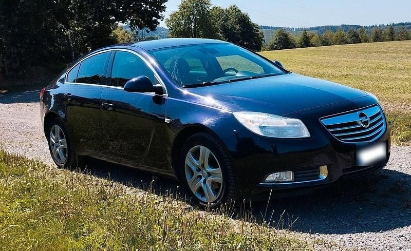 Gebraucht Opel Insignia 140 PS (102 kW) 2013 Blau Limousine