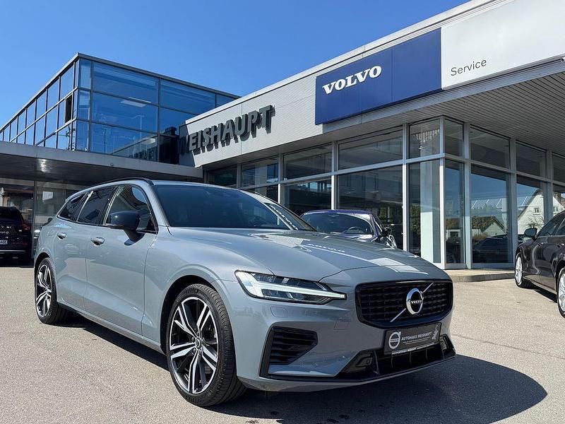 Thunder grey metellic Gebraucht 2022 Volvo V60 R-Design Kombi | 36.800 € (Fairer Preis) - Bild 1/4