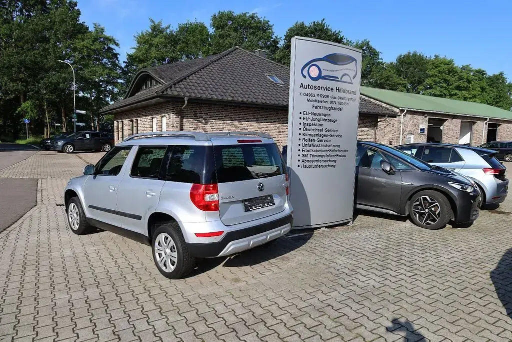 Gebraucht Skoda Yeti Active 110 PS (80 kW) 2015 Silber SUV