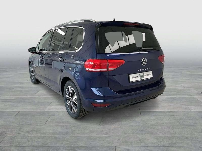 Gebraucht VW Touran Highline 150 PS (110 kW) 2025 Atlantic blue Van / Kleinbus