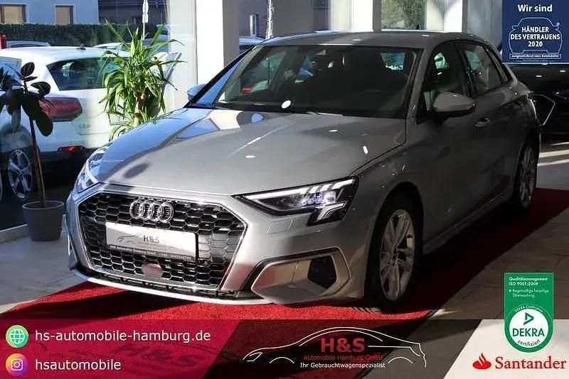 Schwarz (mystekschwarz) Gebraucht 2023 Audi A3 Sport Limousine | 25.900 € (Guter Preis) - Bild 1/4
