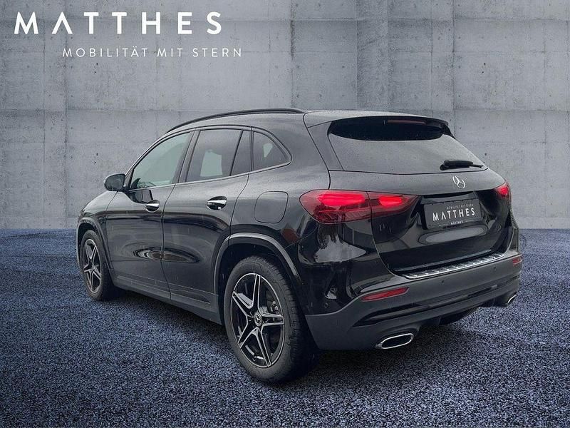 Gebraucht Mercedes GLA200 AMG 150 PS (110 kW) 2025 Schwarz SUV