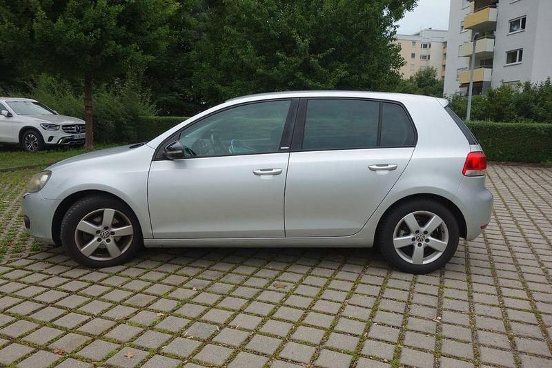 Gebraucht VW Golf VII Style 105 PS (77 kW) 2012 Silber Limousine