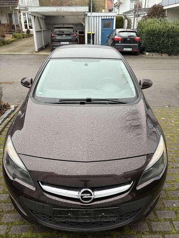 Gebraucht Opel Astra Active 140 PS (102 kW) 2012 Limousine