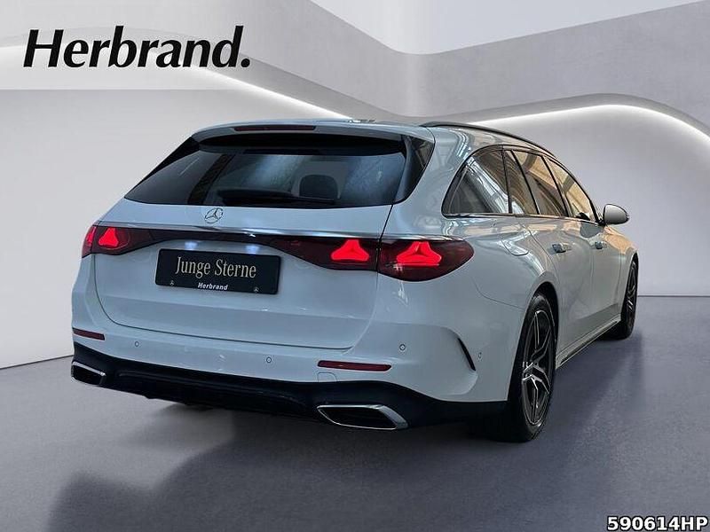 Gebraucht Mercedes E200 AMG 204 PS (150 kW) 2024 Unilack polarweiß Kombi