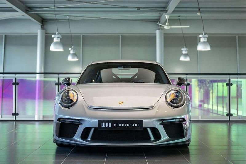 Begagnad Porsche 991 500 HK (367 kW) 2017 Grå