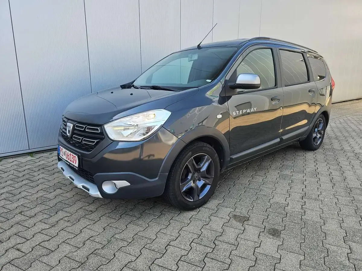 Gebraucht Dacia Lodgy Celebration 116 PS (85 kW) 2017 Grau "comete" Van / Kleinbus