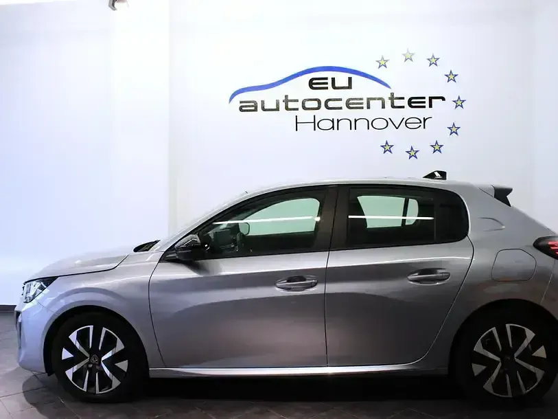 Gebraucht Peugeot 208 Active 101 PS (74 kW) 2024 Grau/typ aussenverkleidung metalliclackierung Kleinwagen