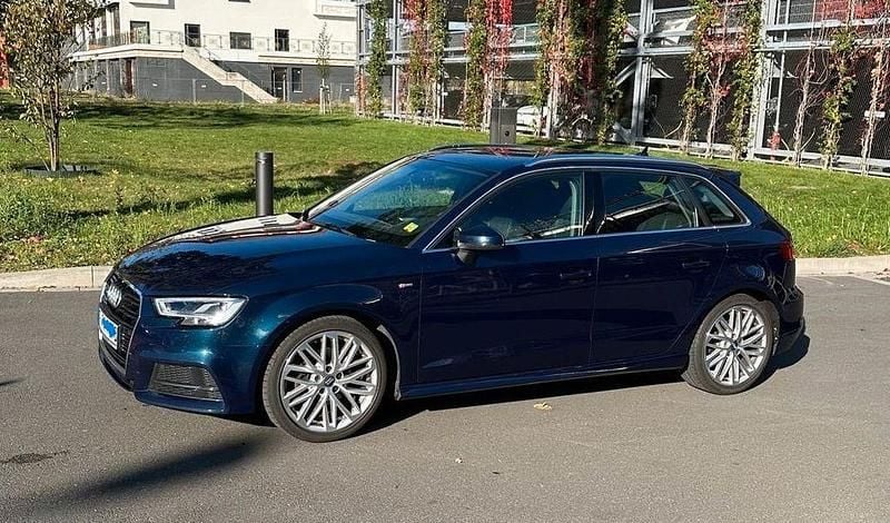 Blau Gebraucht 2017 Audi A3 S-Line Limousine | 15.000 € (Guter Preis) - Bild 1/4