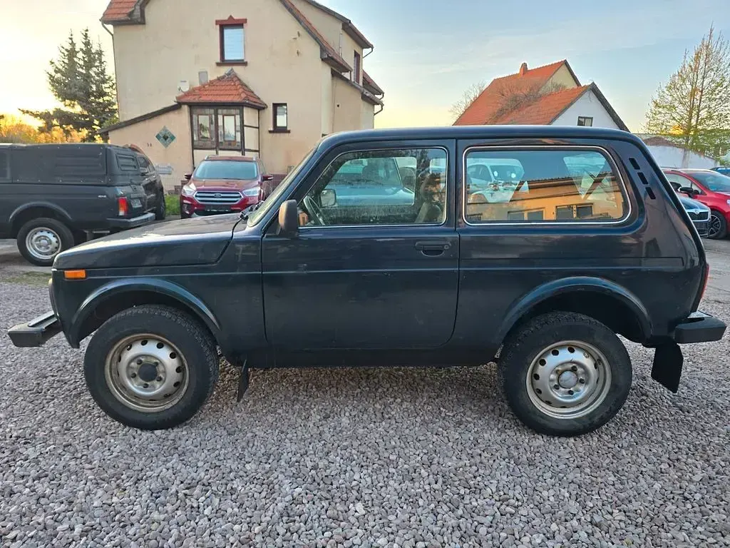 Gebraucht Lada Urban 83 PS (61 kW) 2018 Grün SUV