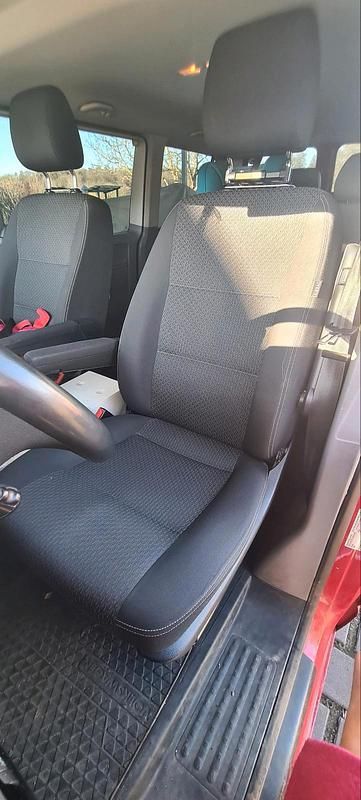 Gebraucht VW T5 2009 Rot Van