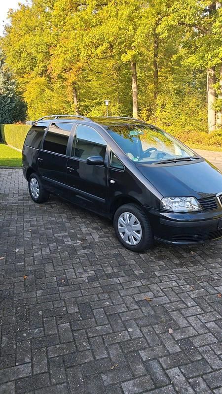 Schwarz Gebraucht 2006 Seat Alhambra Van / Kleinbus | 4.200 € (Etwas zu teuer) - Bild 1/4