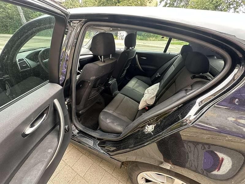 Schwarz Gebraucht 2005 BMW 118 Kleinwagen | 1.100 € (Superpreis) - Bild 1/4