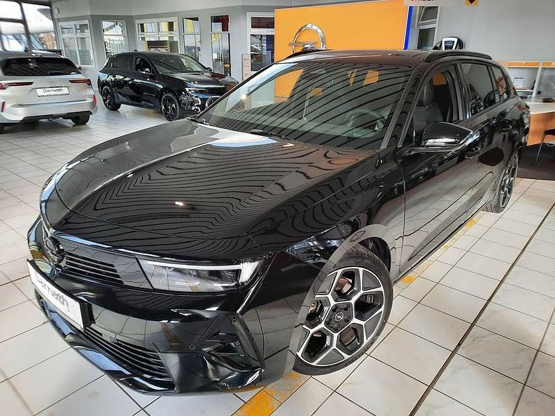 Schwarz Gebraucht 2024 Opel Astra Ultimate Kombi | 28.490 € (Etwas zu teuer) - Bild 1/4