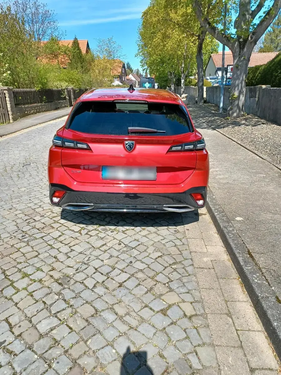 Gebraucht Peugeot 308 SW 150 PS (110 kW) 2024 Rot Kombi