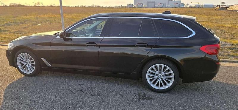 Gebraucht BMW 520 Luxury Line 190 PS (139 kW) 2020 Schwarz Kombi