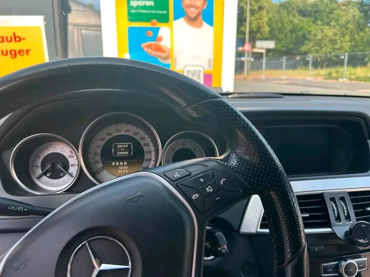 Gebraucht Mercedes C250 204 PS (150 kW) 2011 Grau Coupé