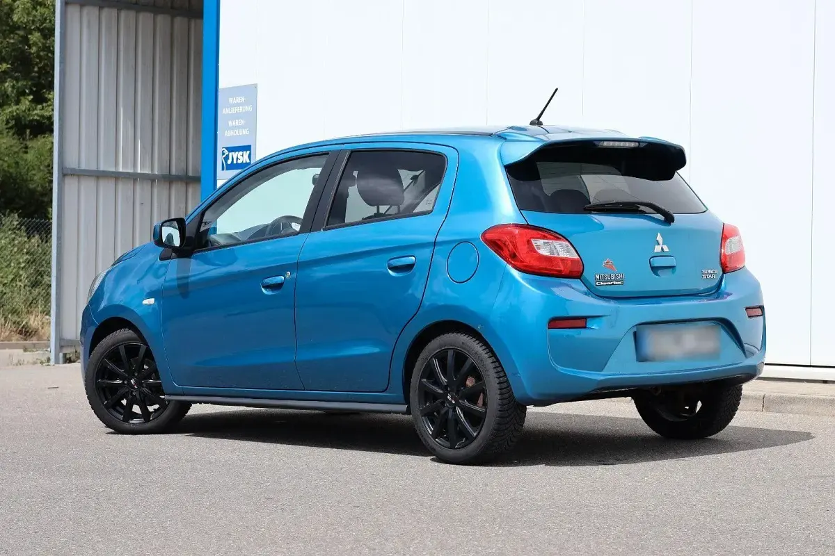 Gebraucht Mitsubishi Space Star Intro Edition 71 PS (52 kW) 2017 Blau Kleinwagen
