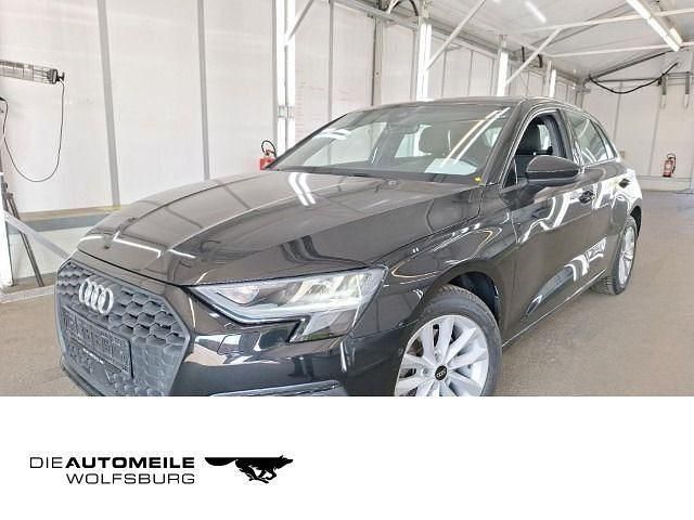 Mythosschwarz metallic (metallic) Gebraucht 2023 Audi A3 Sportback Limousine | 24.490 € (Guter Preis) - Bild 1/4