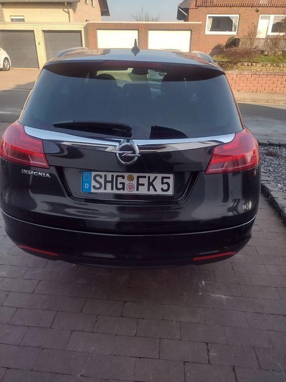 Gebraucht Opel Insignia Innovation 160 PS (117 kW) 2012 Schwarz Kombi