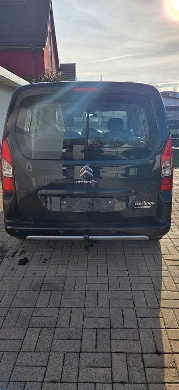Gebraucht Citroën Berlingo SELECTION 120 PS (88 kW) 2015 Schwarz Van / Kleinbus