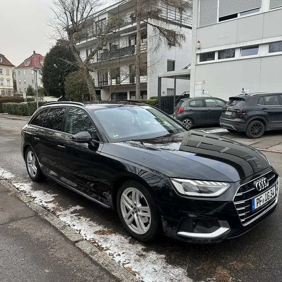 Gebraucht Audi A4 Advanced 190 PS (139 kW) 2020 Schwarz Kombi