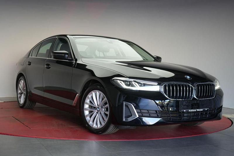 Schwarz Gebraucht 2022 BMW 520 Luxury Line Limousine | 30.490 € (Fairer Preis) - Bild 1/4
