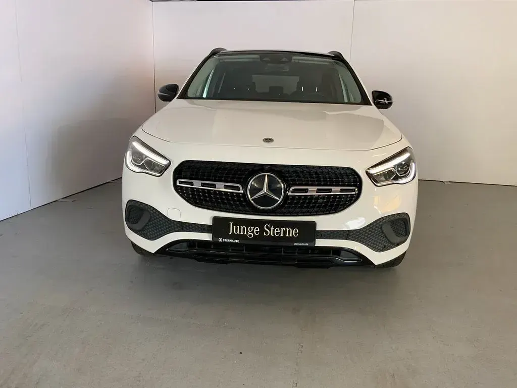 Gebraucht Mercedes GLA250 Progressive 160 PS (117 kW) 2020 Unilack polarweiß SUV