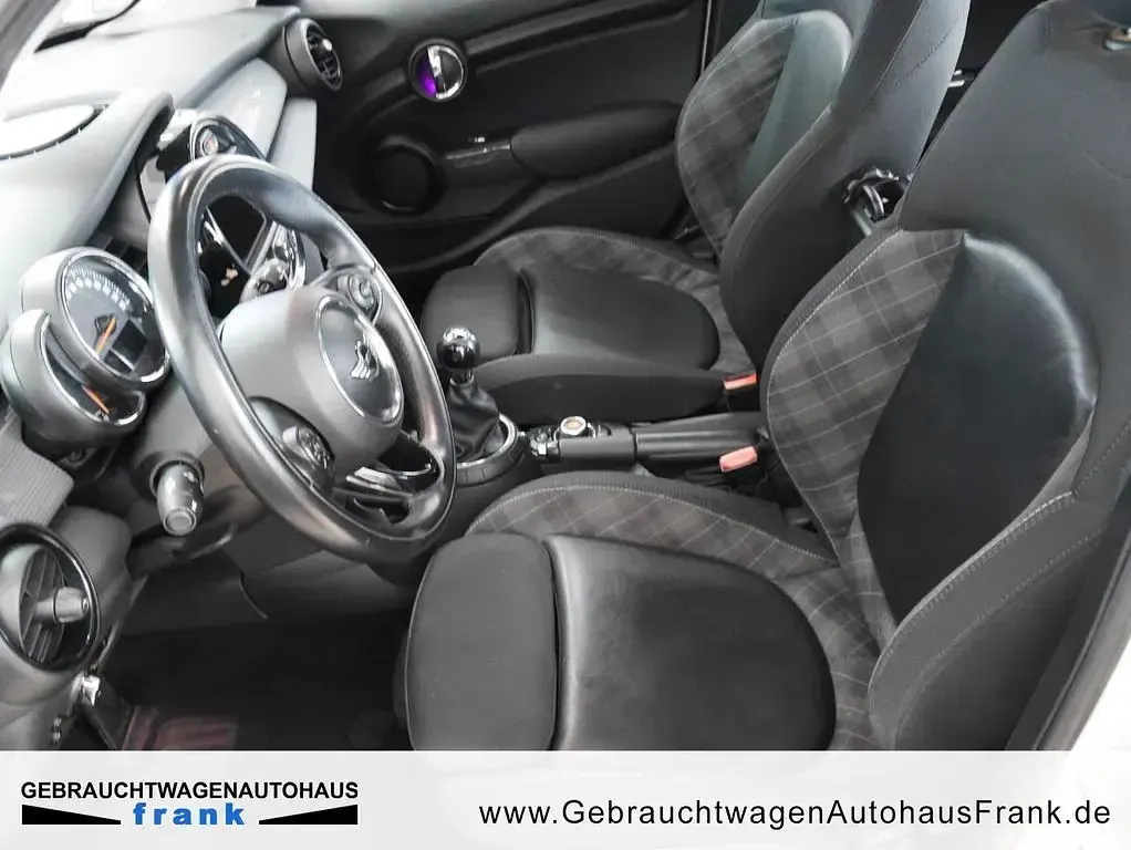 Gebraucht Mini Cooper 136 PS (100 kW) 2015 Pepper white Kleinwagen