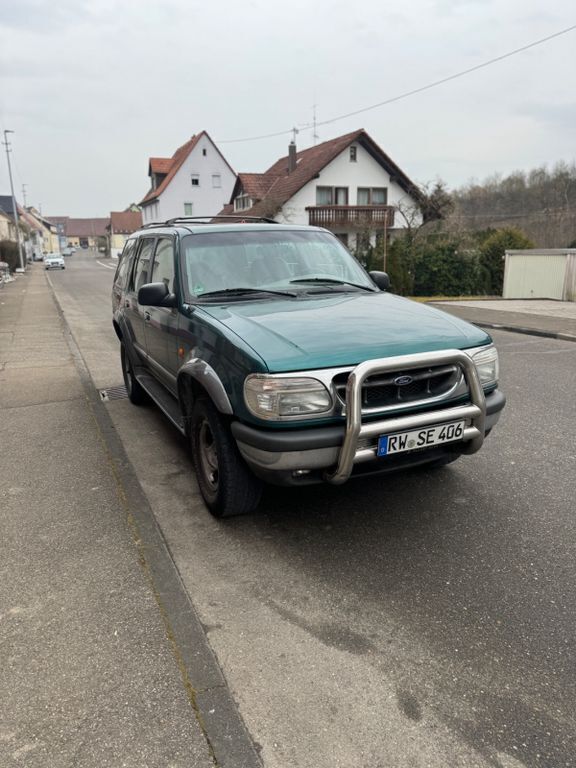 Grün Gebraucht 1998 Ford Explorer SUV | 2.749 € (Fairer Preis) - Bild 1/4