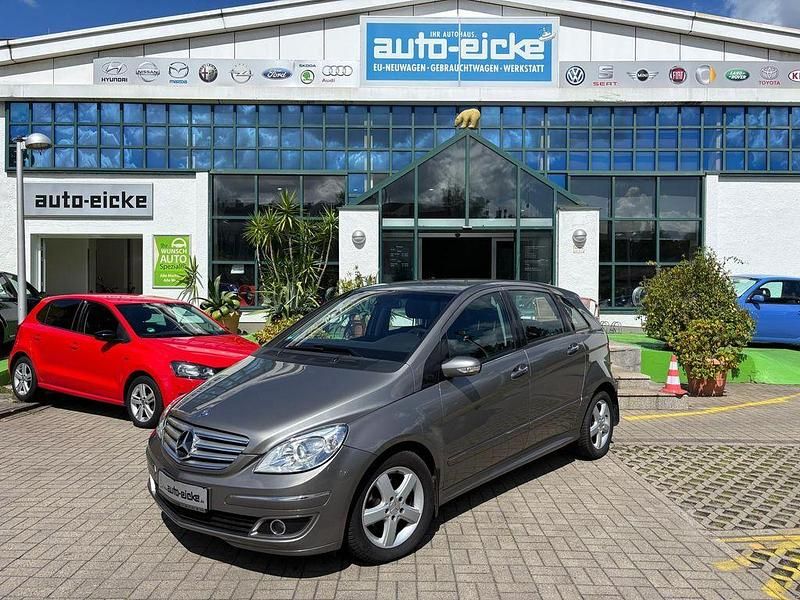Grau Gebraucht 2005 Mercedes B200 Van / Kleinbus | 7.900 € (Etwas zu teuer) - Bild 1/4