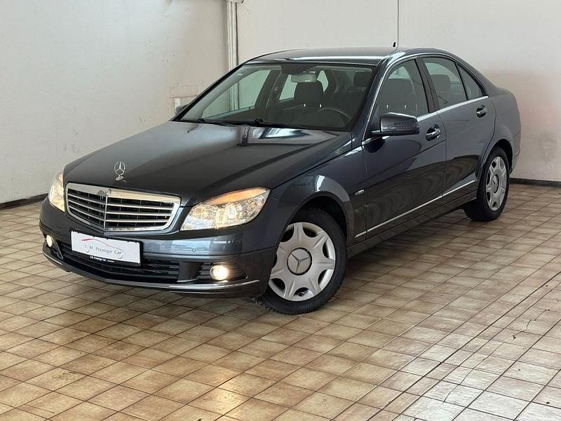 Tenoritgrau Gebraucht 2010 Mercedes C180 Elegance Limousine | 9.500 € (Fairer Preis) - Bild 1/4