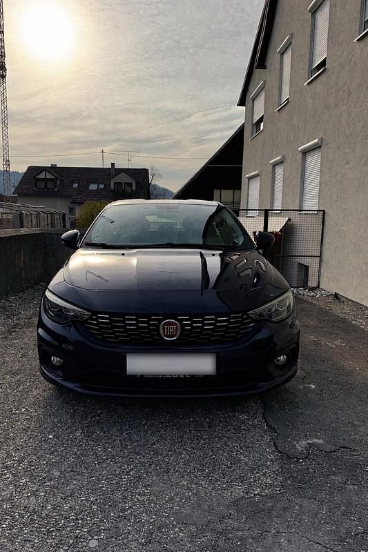 Gebraucht Fiat Tipo 95 PS (69 kW) 2017 Blau Kombi