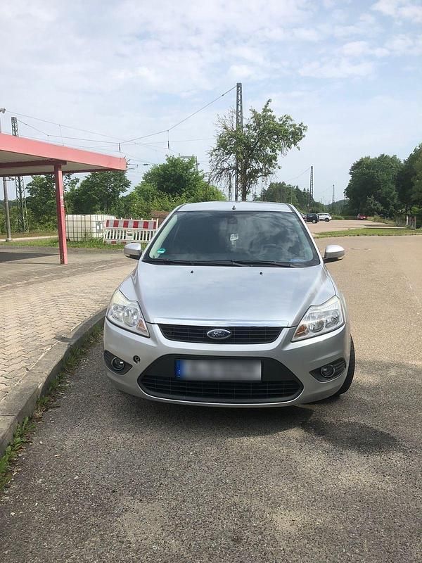 Gebraucht Ford Focus 2009 Silber Limousine
