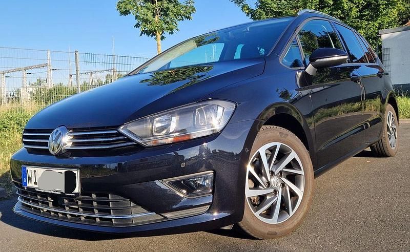 Schwarz Gebraucht 2017 VW Golf Sportsvan Sound Van / Kleinbus | 13.900 € (Guter Preis) - Bild 1/4