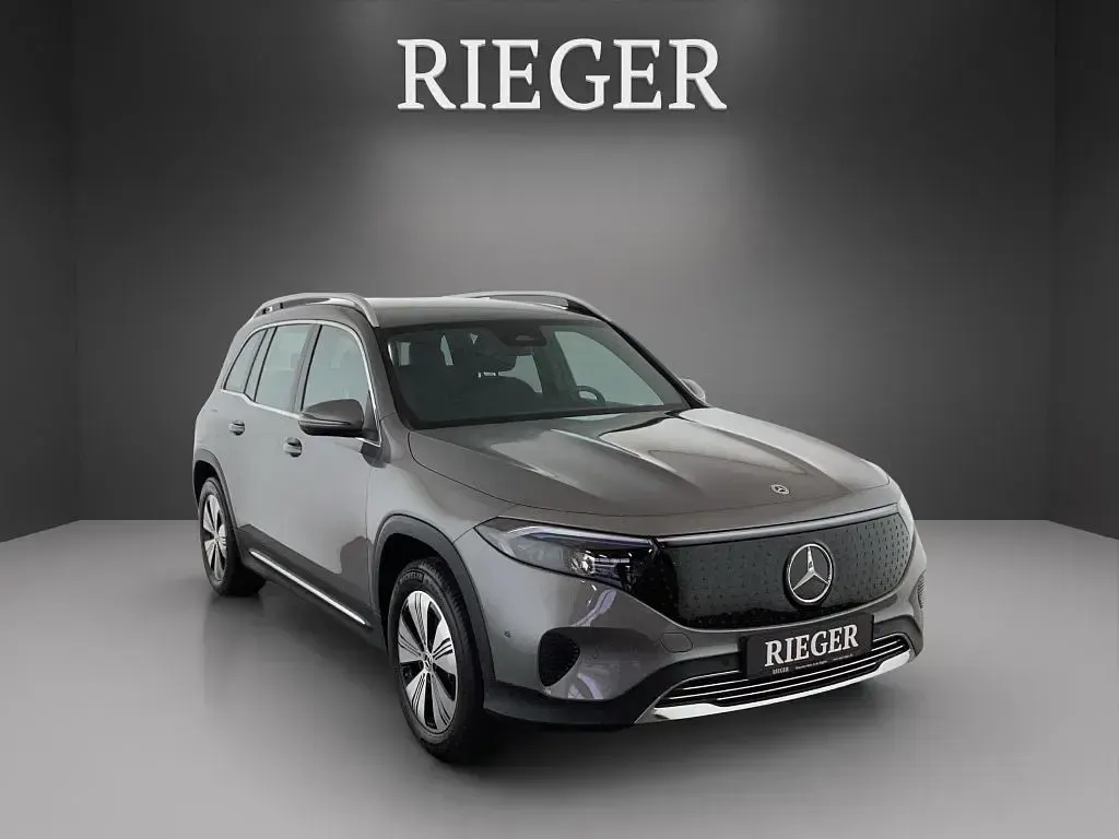 Gebraucht Mercedes EQB300 Progressive 167 kW (228 PS) 2025 Grau SUV