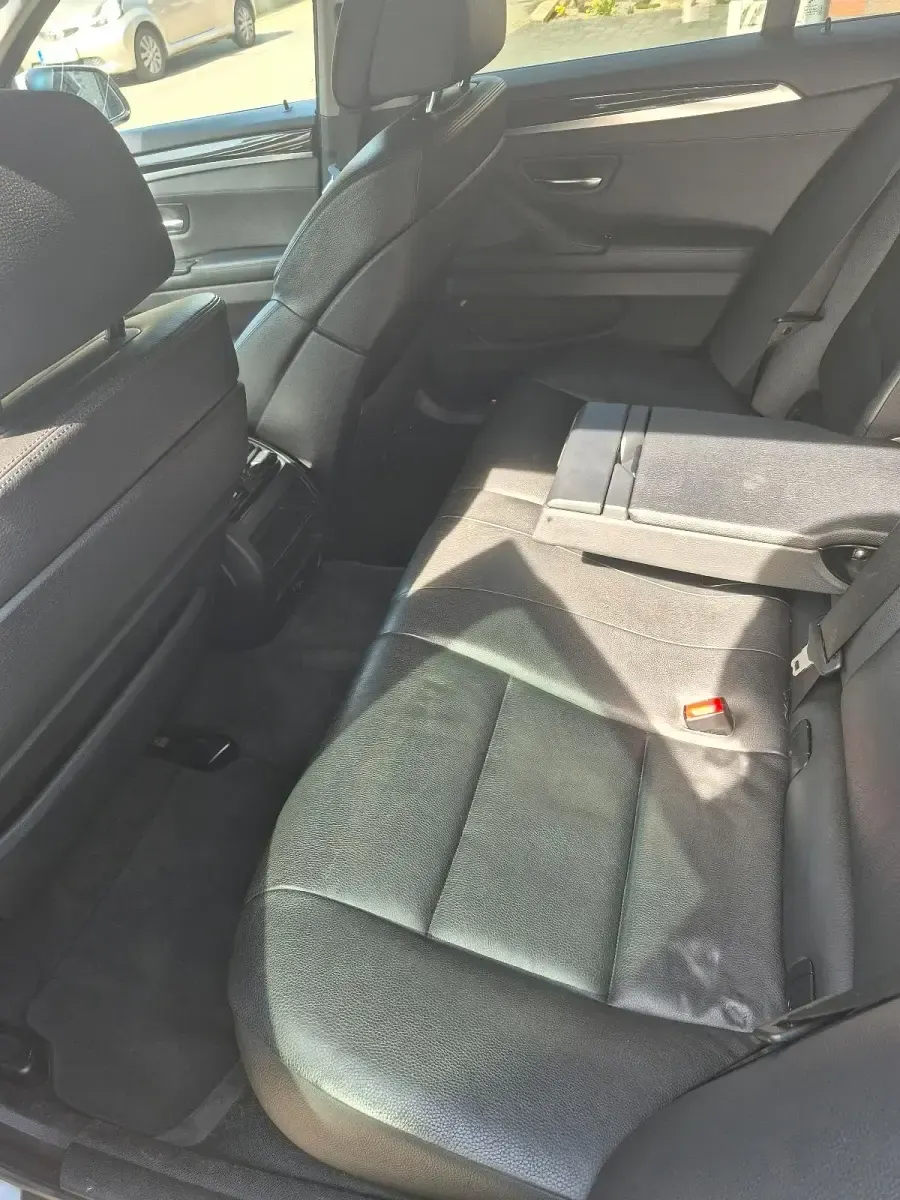 Gebraucht BMW 520 184 PS (135 kW) 2011 Silber Kombi