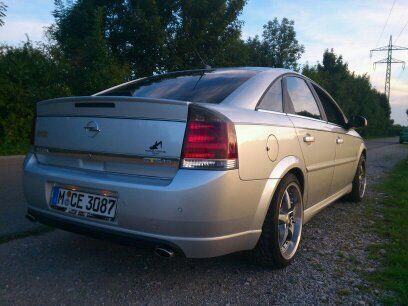 Gebraucht Opel Vectra 313 PS (230 kW) 2007 Silber metallic Limousine