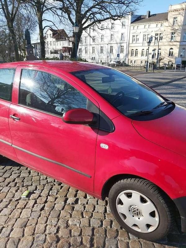 Usata VW Fox 54 CV (39 kW) 2006 Rosso Utilitaria