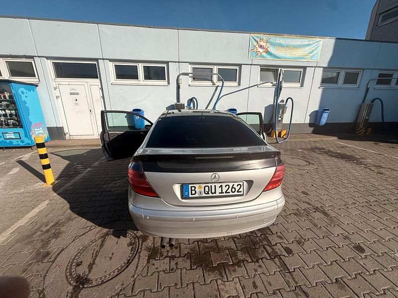 Gebraucht Mercedes C180 143 PS (105 kW) 2003 Grau Coupé