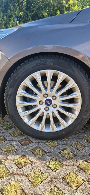 Gebraucht Ford Focus Titanium 163 PS (119 kW) 2011 Braun Kombi