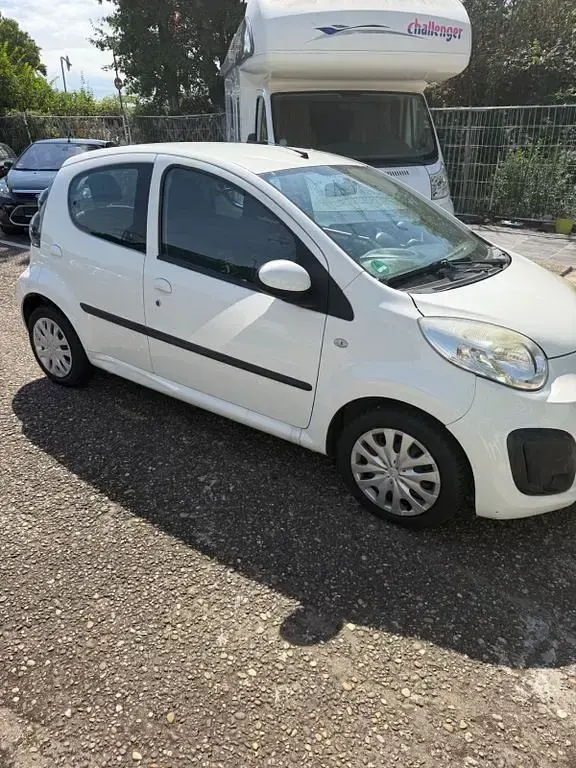 Gebraucht Citroën C1 Tendance 68 PS (50 kW) 2014 Weiß Kleinwagen