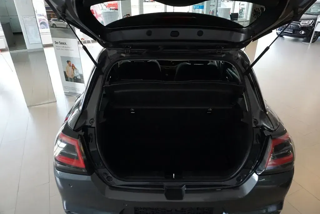 Gebraucht Suzuki Swift Comfort 83 PS (61 kW) 2025 Grau Kleinwagen