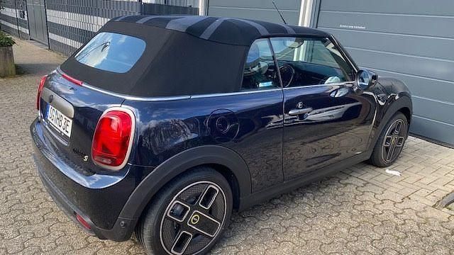 Gebraucht Mini Cooper S 135 kW (184 PS) 2023 Schwarz Kleinwagen
