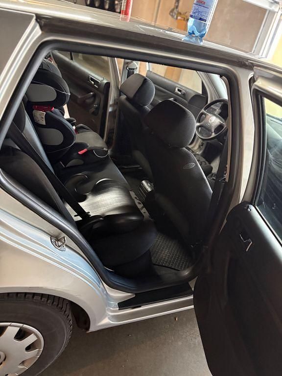 Gebraucht VW Golf III 75 PS (55 kW) 1998 Silber Limousine