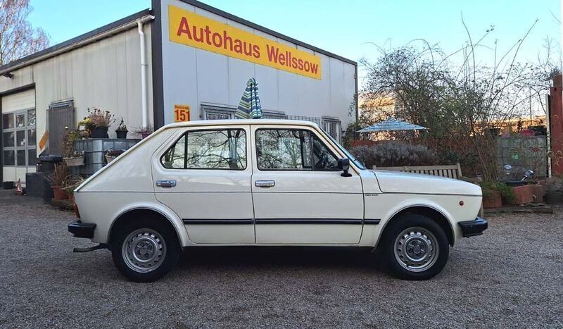Weiß Gebraucht 1980 Fiat 127 Kleinwagen | 3.490 € - Bild 1/4