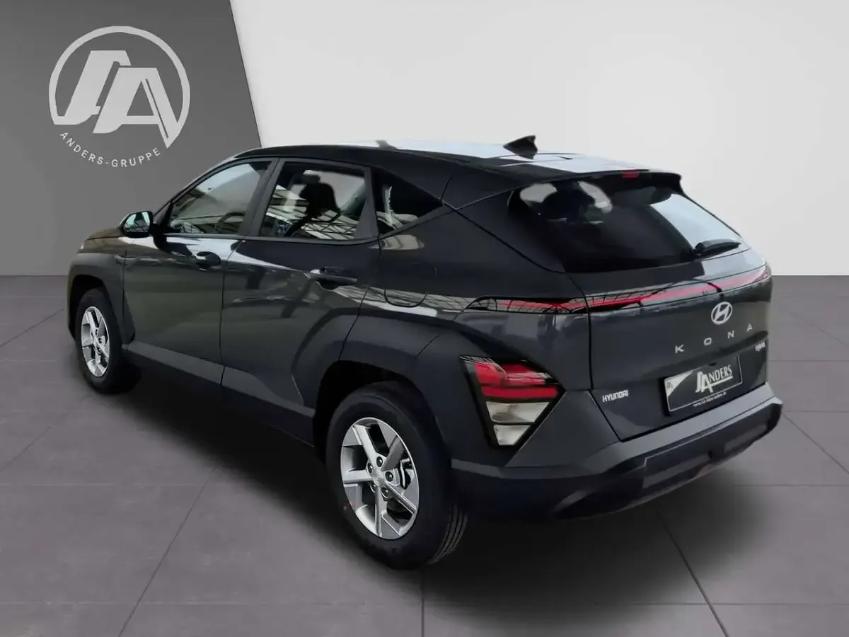 Gebraucht Hyundai Kona Select 129 PS (94 kW) 2025 Ecotronic gray SUV